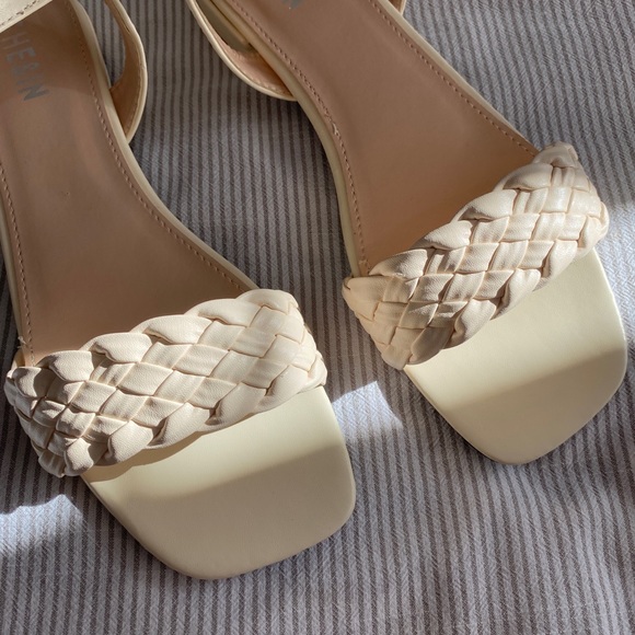 NWT Cream Braided Strap Sandals - Picture 8 of 16